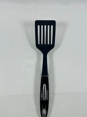 Farberware Black Spatula.